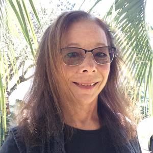 Meet your Posher, Laurie